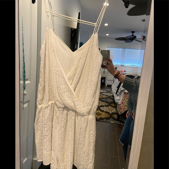 Beaded white romper - Picture 5 of 8